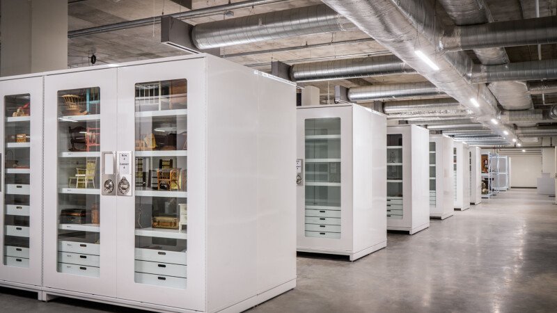 Delta design cabinets