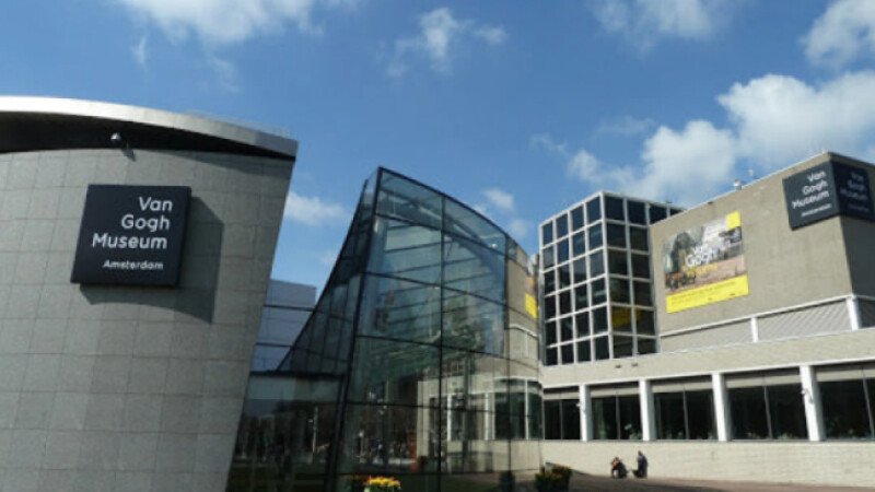 The museum’s storage for framed artwork has been extended with Bruynzeel’s artracks