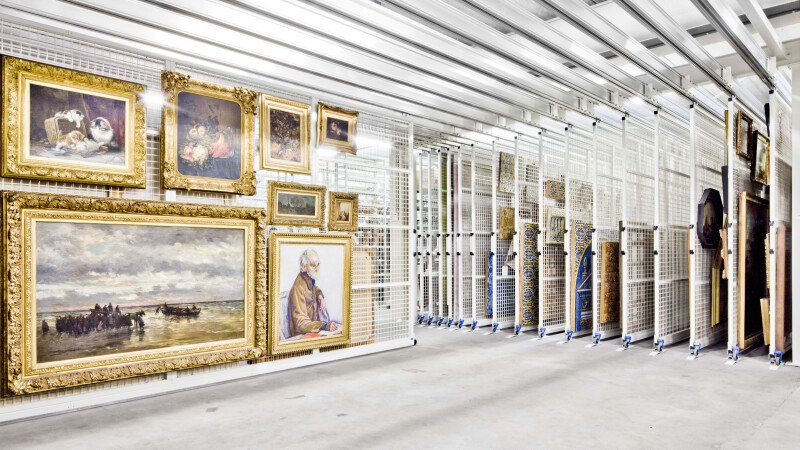 Secure, space-saving solutions for hanging art collections.