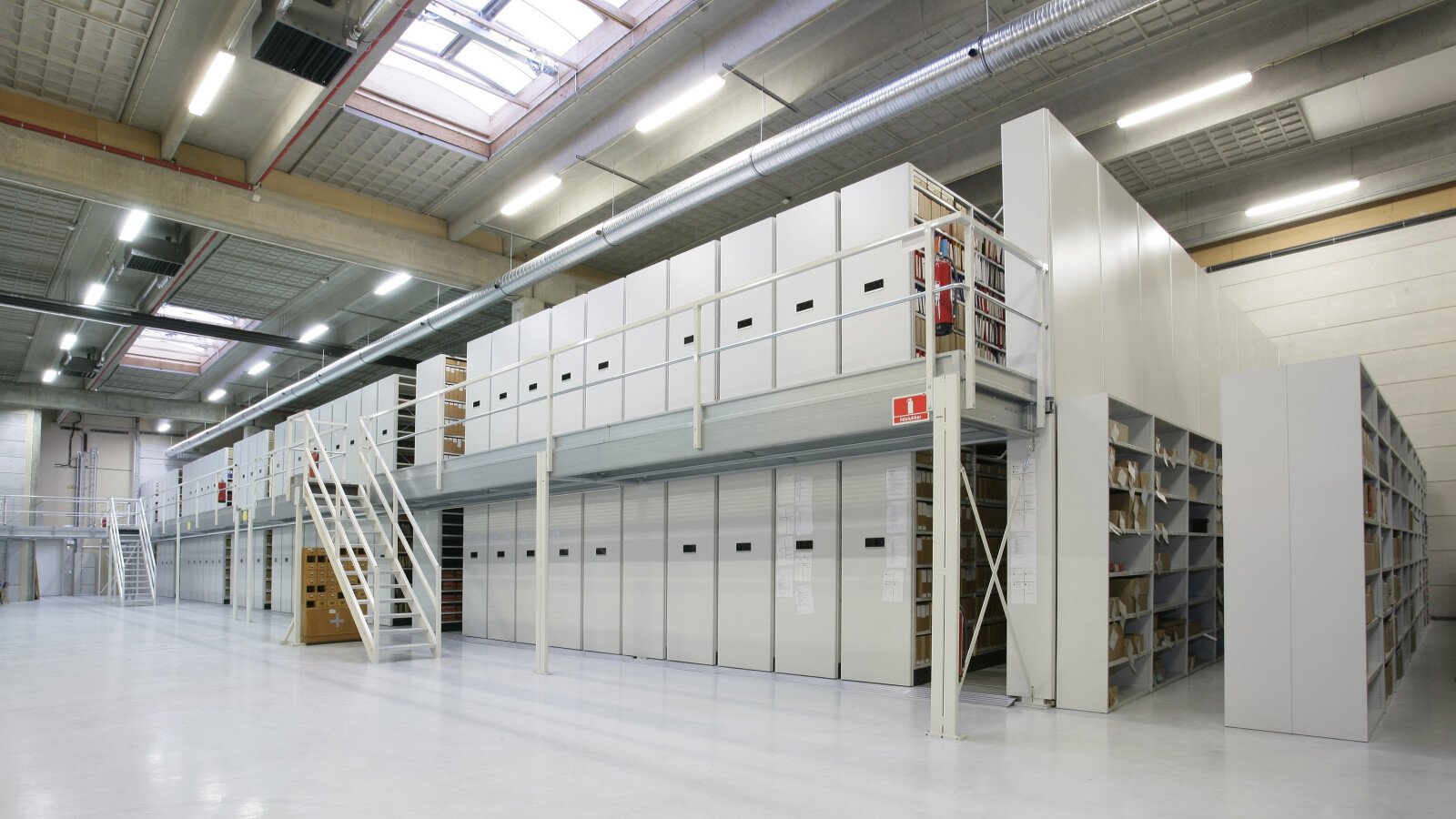 Roller shelving