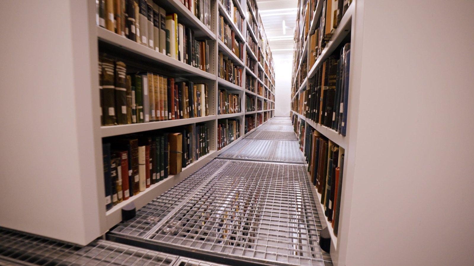 New York Society Library Storage Solution | Compactus® Double Decker ...