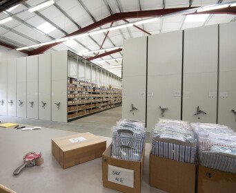 Verrijdbare stellingen voor magazijnen