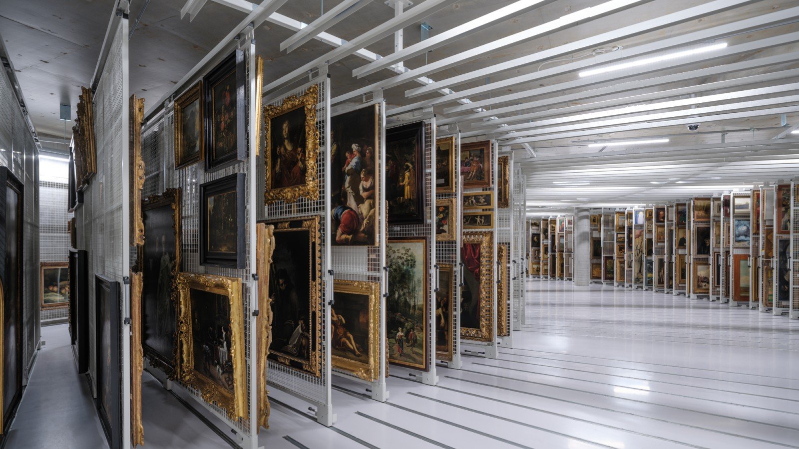 Museum, Art storage